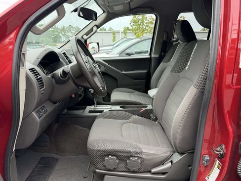 Used 2015 Nissan Frontier PRO-4X AWD/4WD image 5