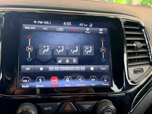Used 2019 Jeep Grand Cherokee High Altitude AWD/4WD image 14