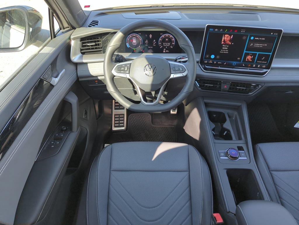 New 2026 Volkswagen Tiguan SE R-Line FWD image 14