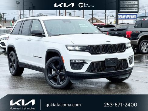 Used 2023 Jeep Grand Cherokee Limited w/ Luxury Tech Group II image 1