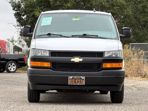 Used 2020 Chevrolet Express 3500 LS RWD image 9
