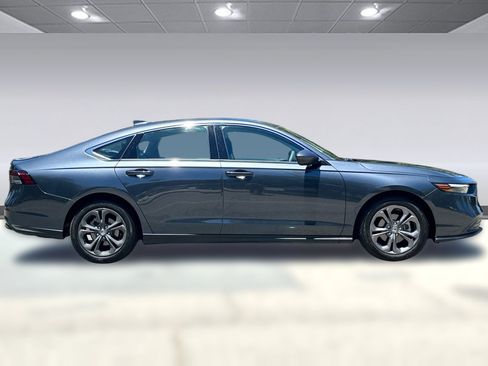 Used 2023 Honda Accord EX image 8