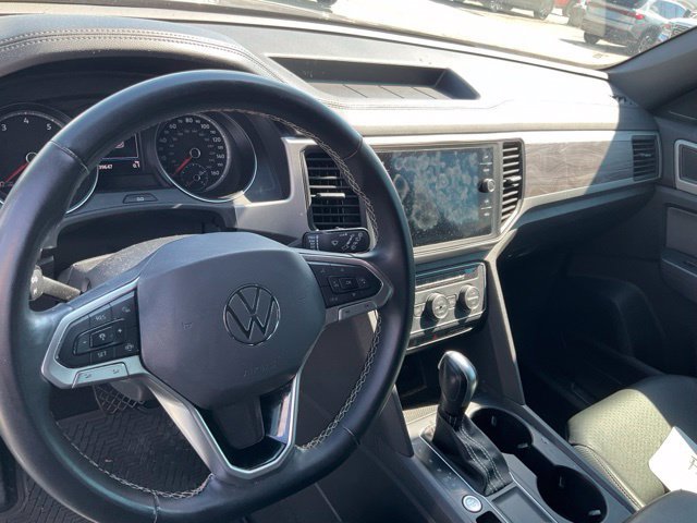 Used 2021 Volkswagen Atlas Cross Sport SE w/ Panoramic Sunroof Package FWD image 11