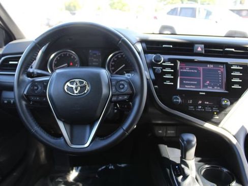 Used 2020 Toyota Camry SE FWD image 40