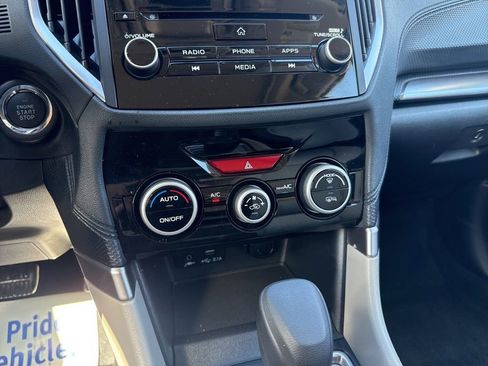 Used 2022 Subaru Forester Premium image 16