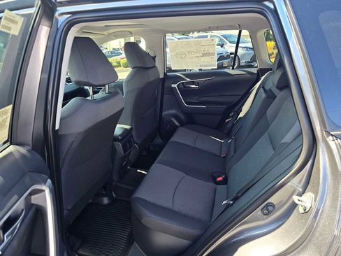 Certified 2025 Toyota RAV4 XLE w/ Convenience Package image 18