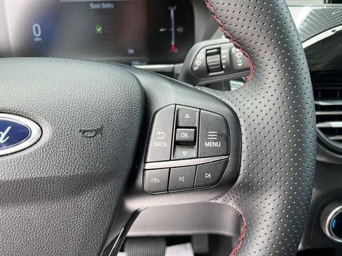 Used 2025 Ford Escape ST-Line Select AWD/4WD image 15
