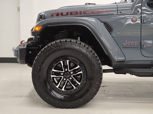 Used 2025 Jeep Wrangler Unlimited Rubicon image 34