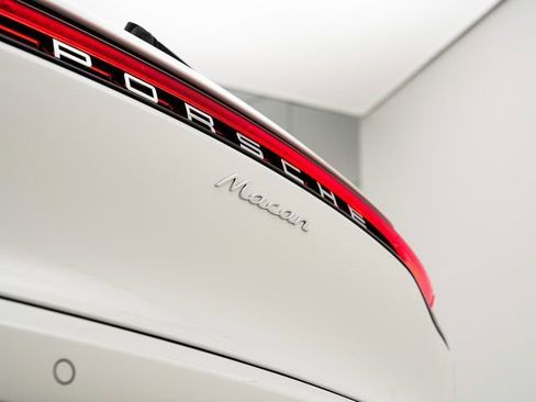 New 2026 Porsche Macan image 35