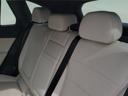 Certified 2026 Mercedes-Benz GLC 300 image 6