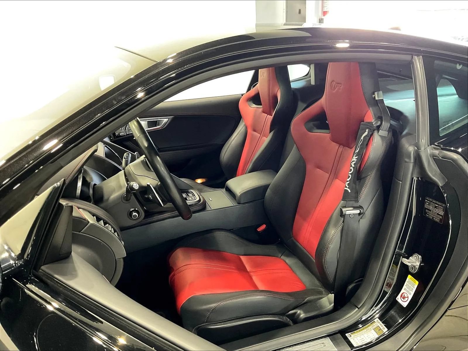 Used 2017 Jaguar F-TYPE R AWD/4WD image 14