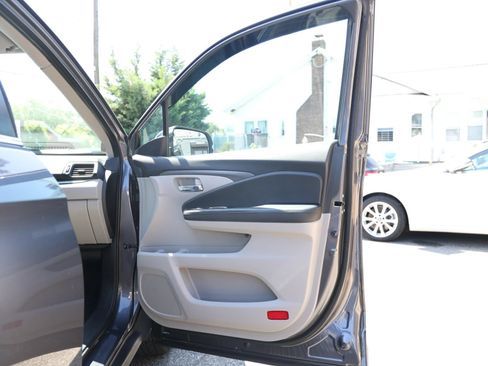 Used 2019 Honda Pilot LX image 29