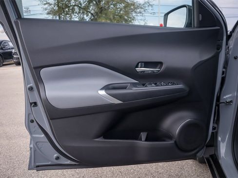 Used 2024 Nissan Kicks SR w/ SR Premium Package image 20