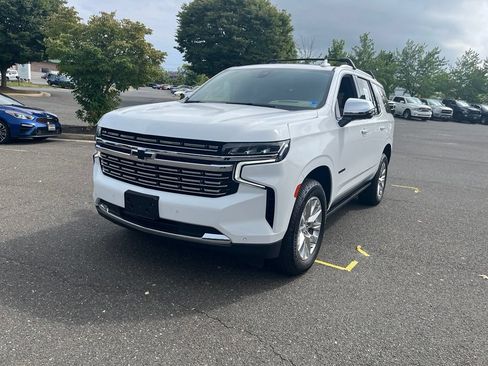 Used 2021 Chevrolet Tahoe Premier w/ Premium Package AWD/4WD image 3