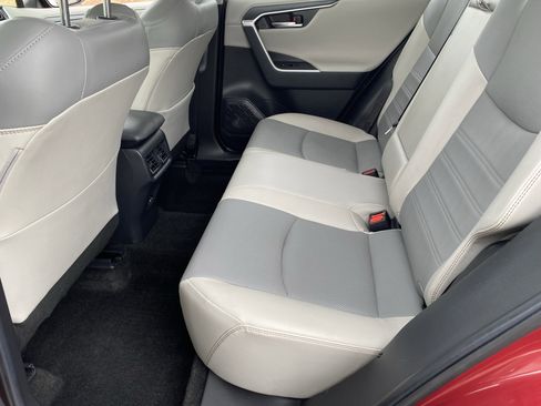 Used 2023 Toyota RAV4 Limited FWD image 15