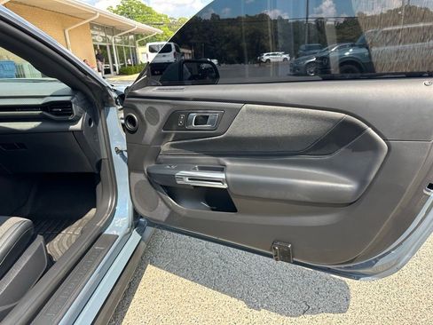 Used 2025 Ford Mustang GT RWD image 17