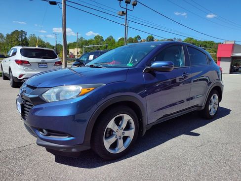 Used 2017 Honda HR-V EX image 8