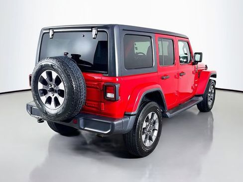 Used 2019 Jeep Wrangler Unlimited Sahara w/ Dual Top Group AWD/4WD image 7