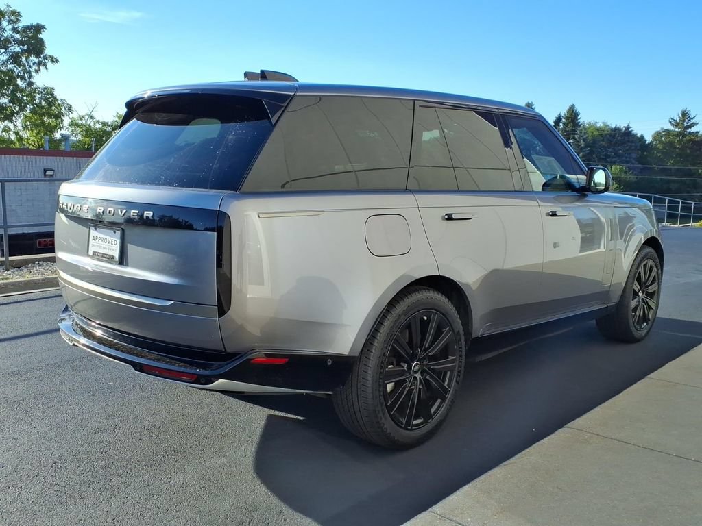 Certified 2025 Land Rover Range Rover SE AWD/4WD image 5