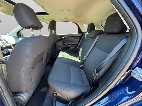 Used 2017 Ford Focus SEL image 29