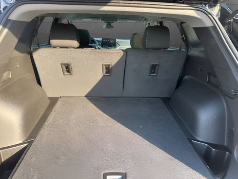 Used 2025 Chevrolet Blazer LT AWD/4WD image 10