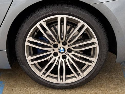 Used 2018 BMW M550i xDrive w/ Driving Assistance Package image 46