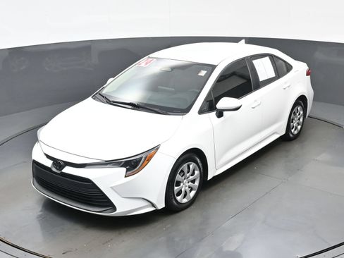 Used 2024 Toyota Corolla LE FWD image 34