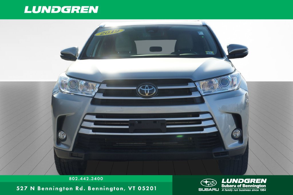 Used 2019 Toyota Highlander XLE AWD/4WD image 36