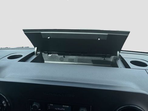 Used 2025 Mercedes-Benz Sprinter 2500 image 23