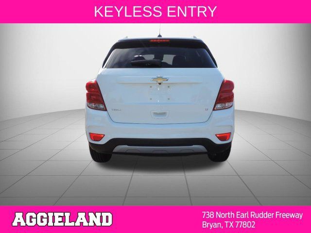 Used 2018 Chevrolet Trax LT w/ LT Convenience Package FWD image 4