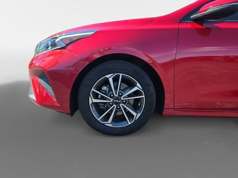 Used 2023 Kia Forte LXS w/ LXS Technology Package FWD image 13