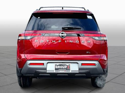 New 2026 Nissan Pathfinder SL image 4