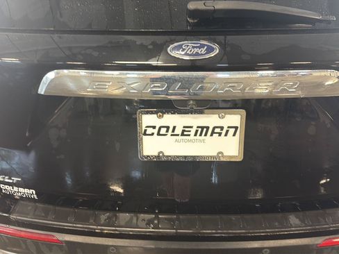 Used 2020 Ford Explorer XLT w/ Equipment Group 202A AWD/4WD image 33