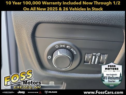 New 2025 Jeep Grand Cherokee L Laredo image 23
