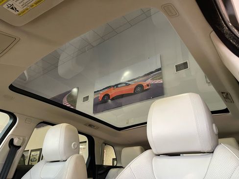 Used 2017 Land Rover Range Rover Evoque HSE image 35