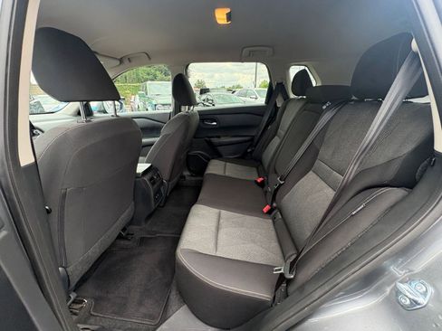 Used 2025 Nissan Rogue SV FWD image 28