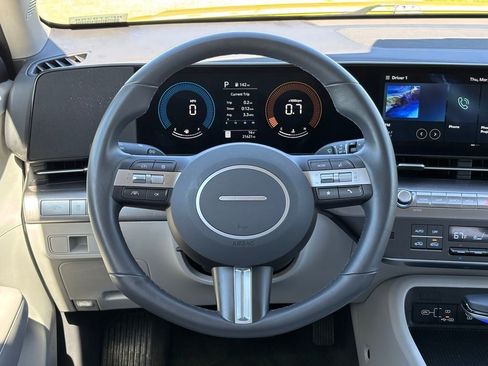 Used 2025 Hyundai Kona SEL image 16