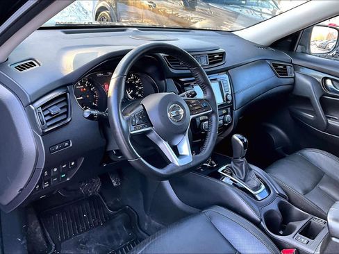 Used 2018 Nissan Rogue SL w/ Premium Package image 17
