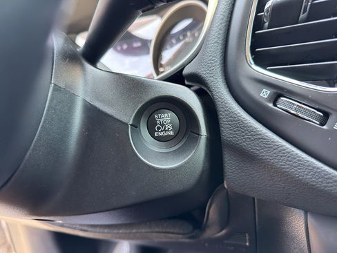 Used 2020 Jeep Compass Latitude FWD image 18