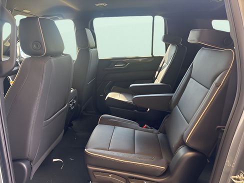 New 2026 GMC Yukon XL Elevation RWD image 6