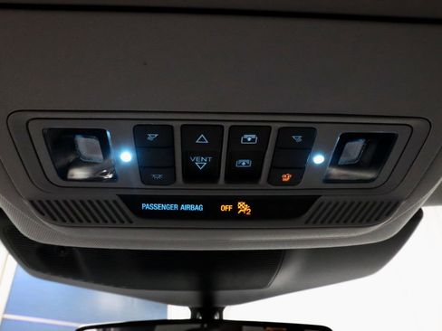 Used 2021 Ford Explorer XLT w/ Equipment Group 202A AWD/4WD image 33