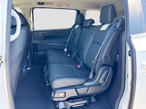 Certified 2026 Honda Odyssey EX-L image 28