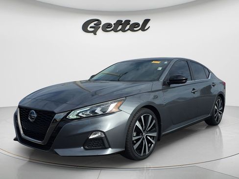 Used 2020 Nissan Altima 2.5 SR w/ Premium Package FWD image 1
