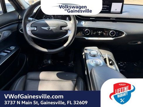 Used 2024 Genesis GV70 2.5T AWD/4WD image 13
