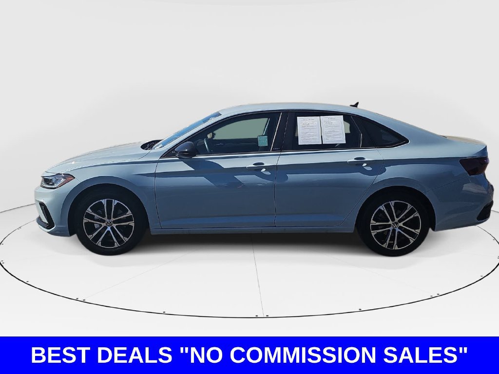 Used 2025 Volkswagen Jetta Sport FWD image 6