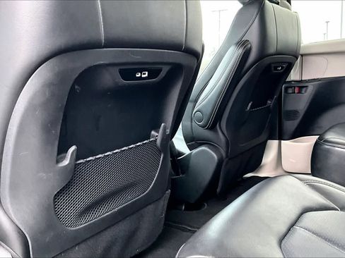 Used 2024 Chrysler Pacifica Touring-L image 12