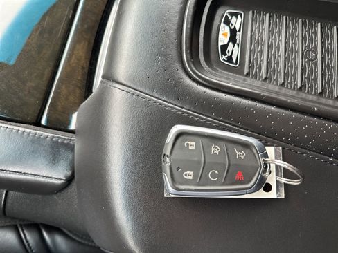 Used 2020 Cadillac Escalade ESV Platinum image 75