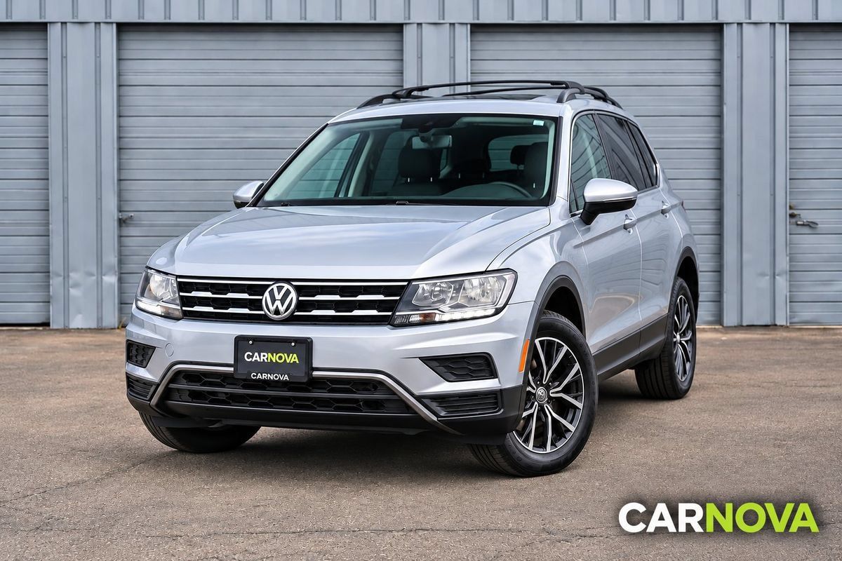 Used 2019 Volkswagen Tiguan SE w/ Panoramic Sunroof Package AWD/4WD image 1