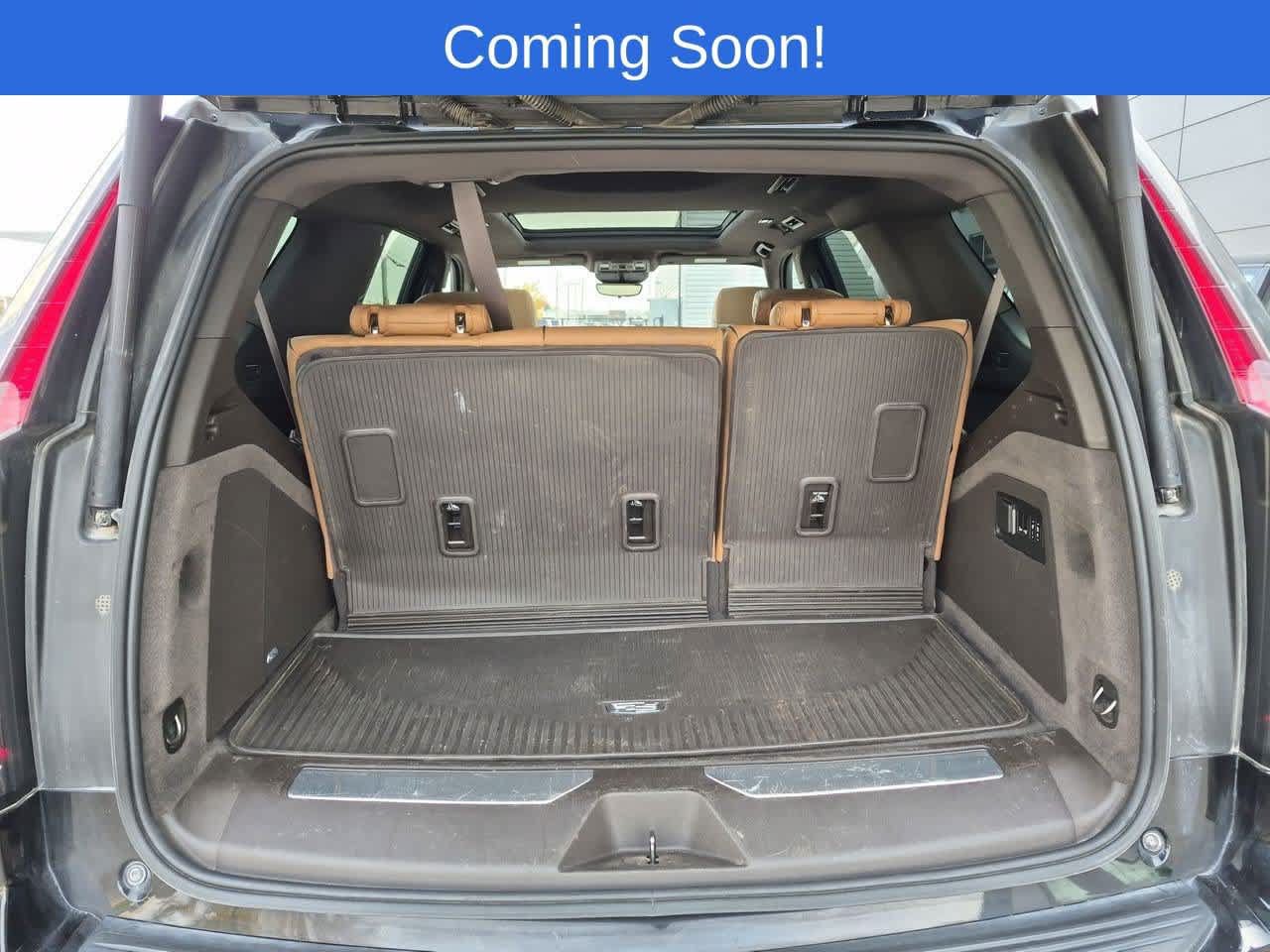 Used 2022 Cadillac Escalade Premium Luxury w/ Performance Package AWD/4WD image 37