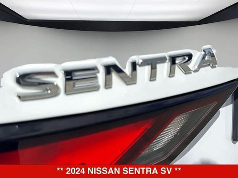 Used 2024 Nissan Sentra SV FWD image 8
